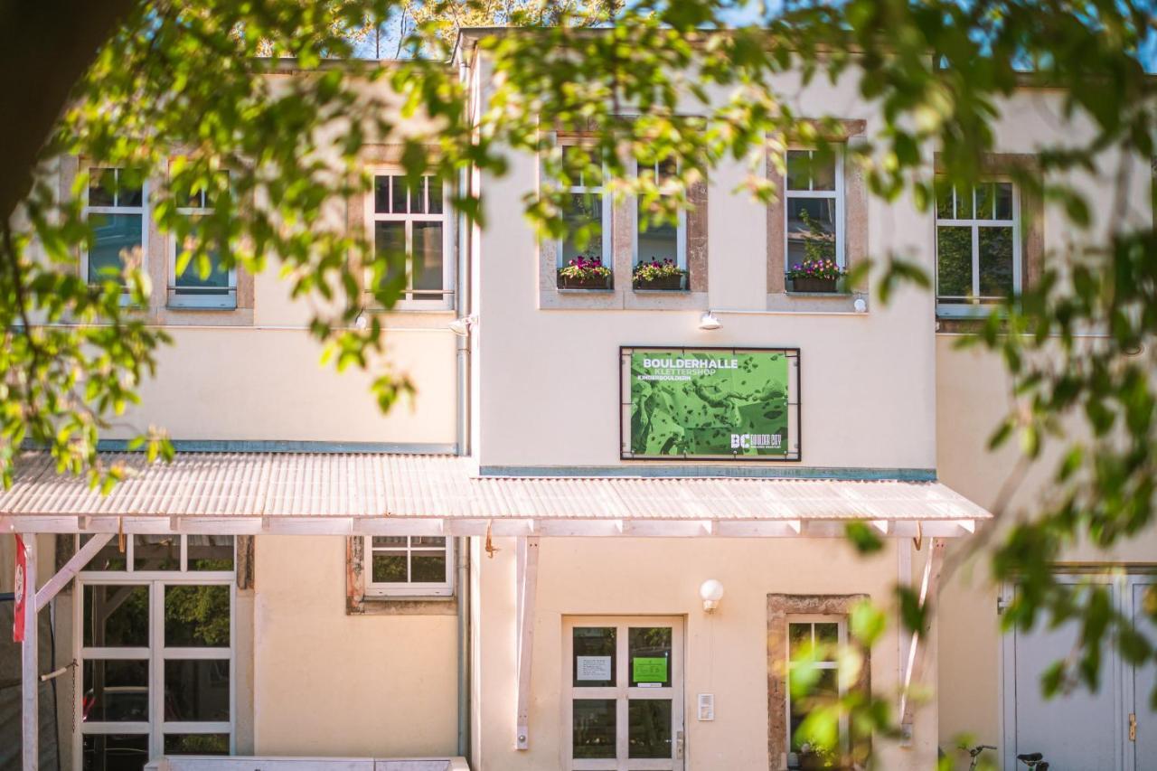 Helle Ferienwohnung Im Hinterhof Dresden Luaran gambar